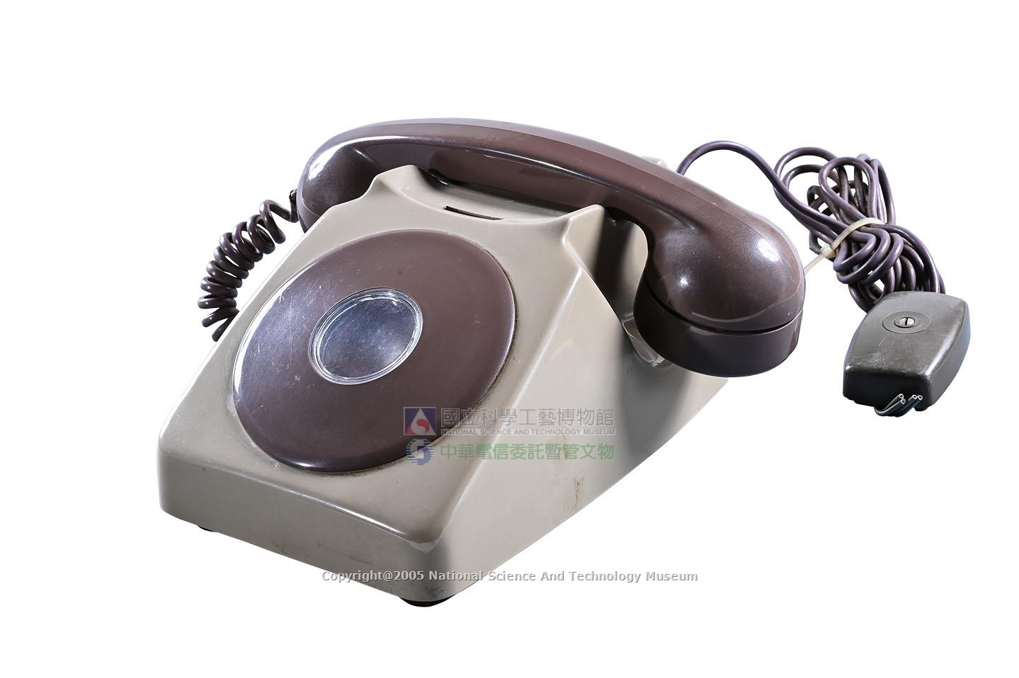 共電式電話機（原名乙型自動電話）